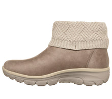 Skechers-Easy Going Cozy Weather 4