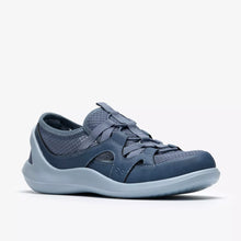 Clarks-Solevana Step