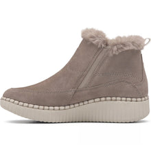 Skechers-Wilshire Blvd Fresh Zip