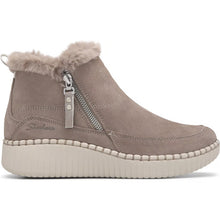 Skechers-Wilshire Blvd Fresh Zip