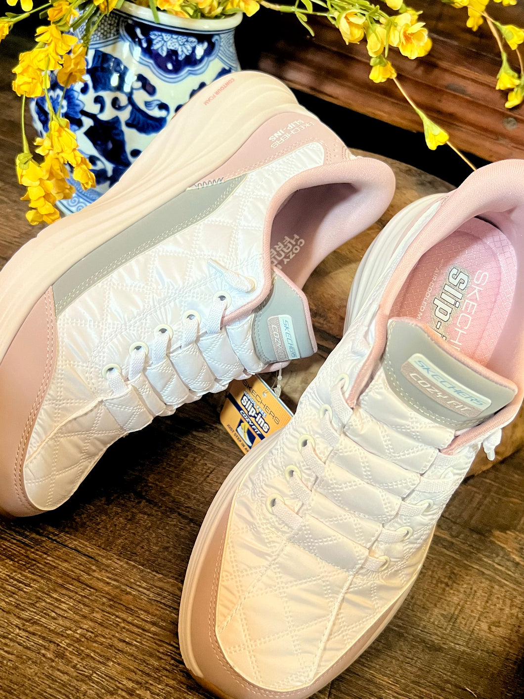 Skechers-Contour Foam