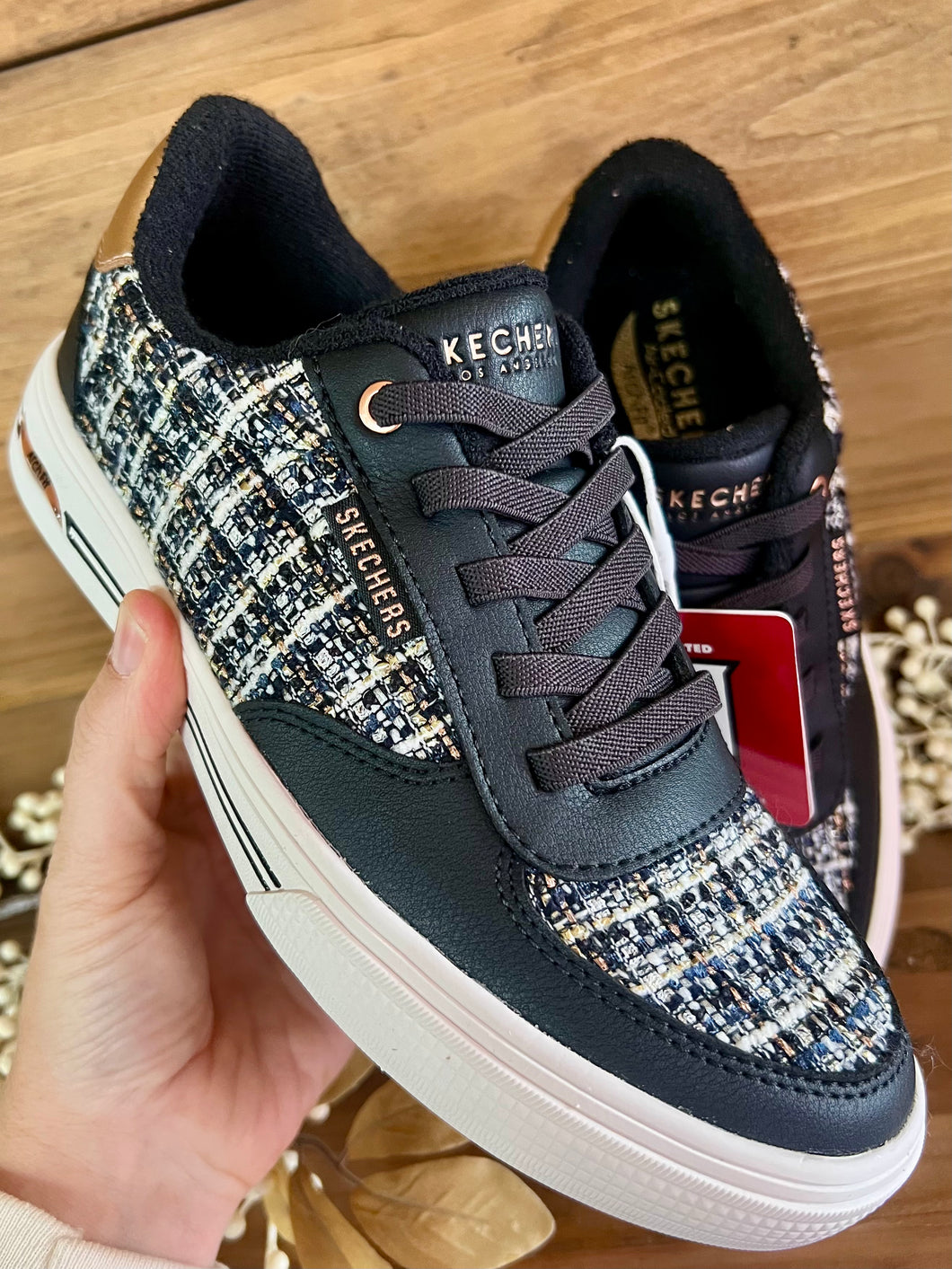 Skechers-Arch Fit Arcade Coco Chic