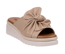 G.C. Shoes-Harlow