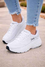 Skechers-Max Cushioning Endeavour Hallandale