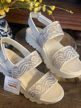 Skechers-Arch Fit Footsteps Elegance