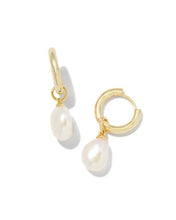 Kendra Scott-Willa Pearl Huggie Earrings