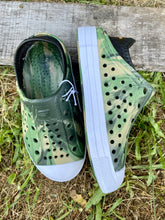 Skechers-Guzman Steps Solar Surge